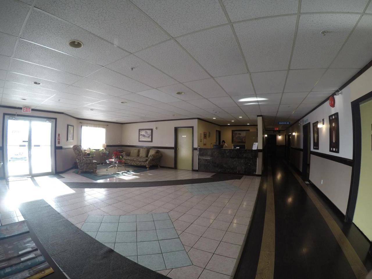 George Mountain View Hotel & Resto Merritt Exterior photo